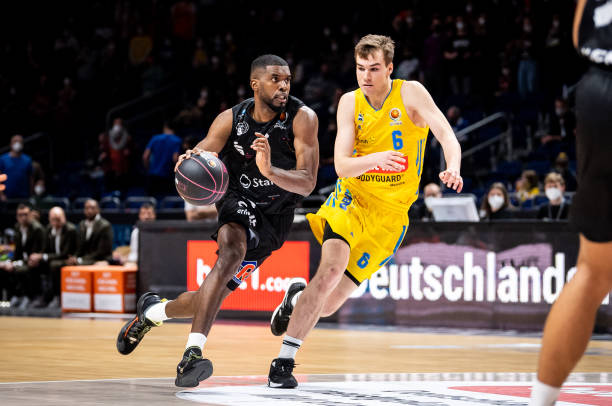 这一事件引 这一事件引