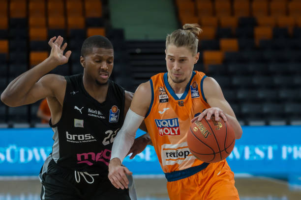 在这场令人 在这场令人